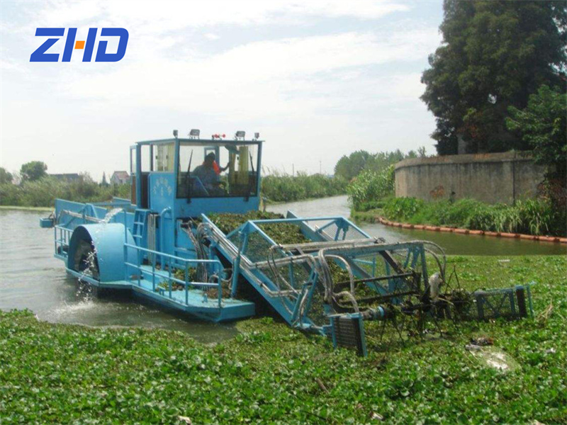 Aquatic Weed Harvester