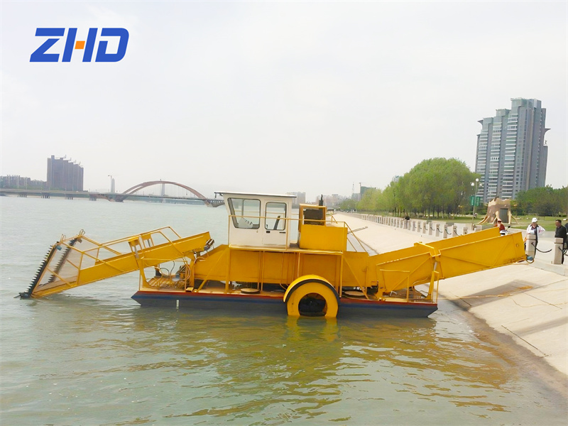 Aquatic Weed Harvester